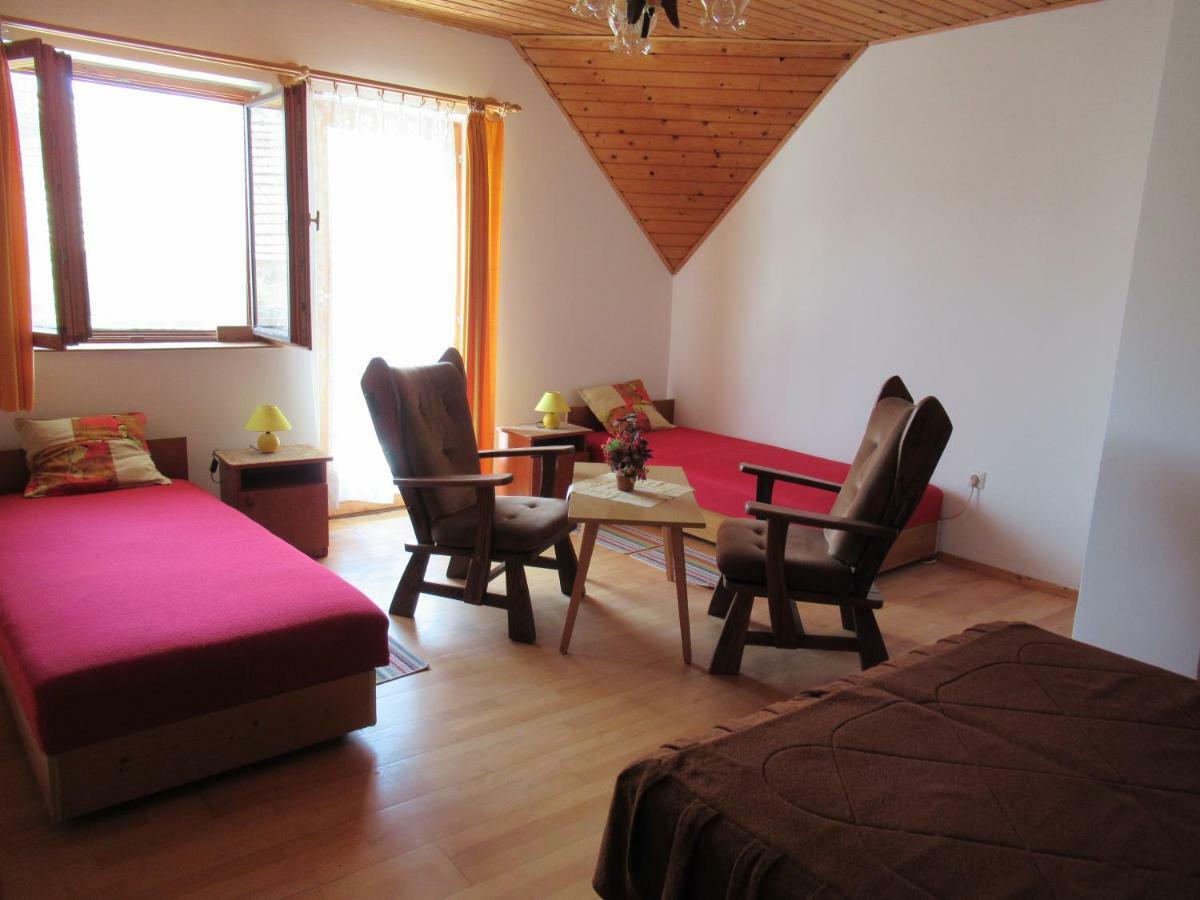 2+2 fős apartman Badacsonytomaj központjában Kültér fotó
